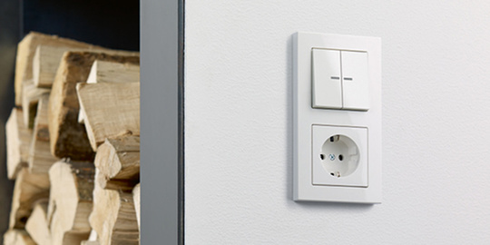 JUNG KNX Taster F 10 bei Elektro Kleinschroth GmbH in Marktsteft