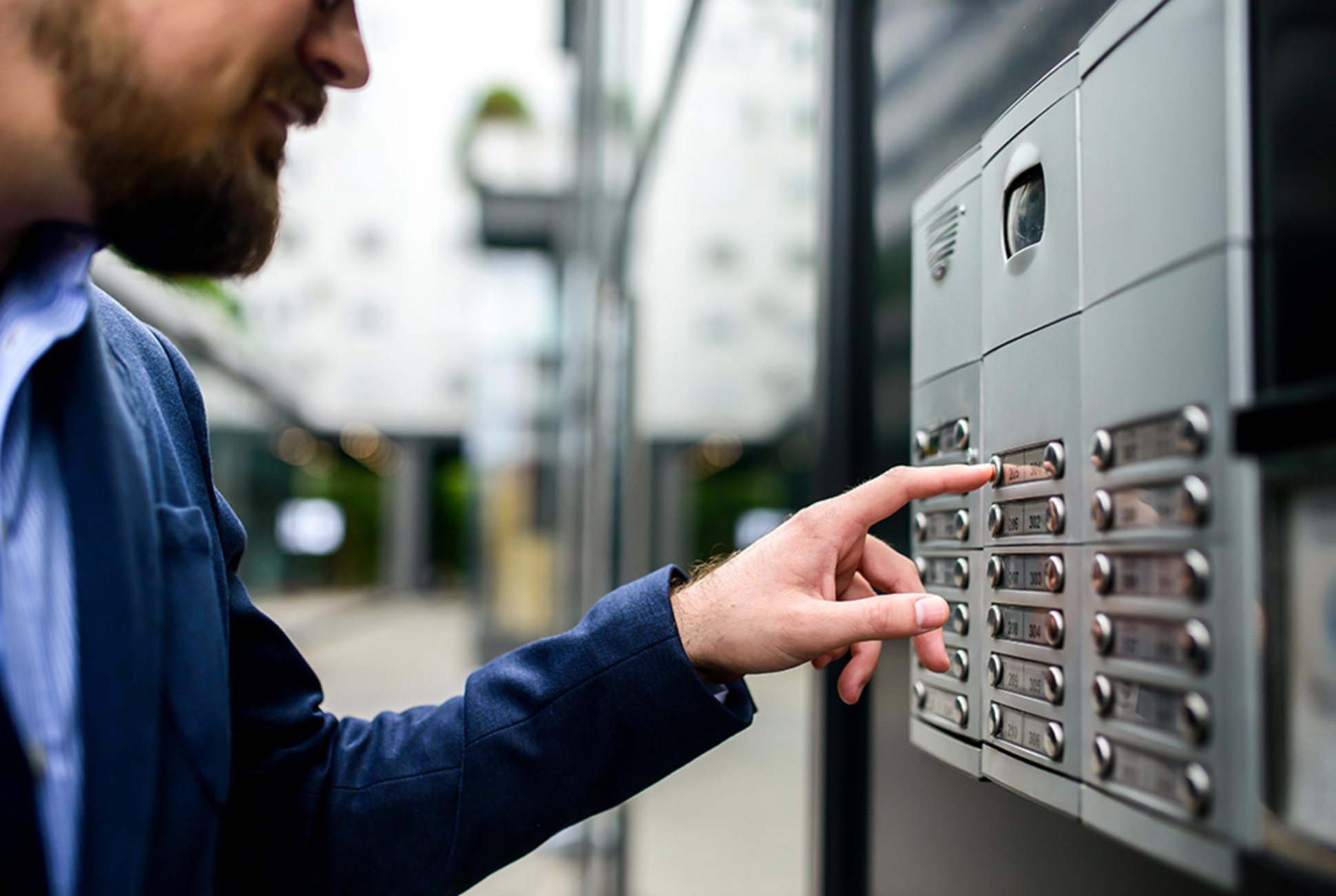 Sprech­anlagen bei Elektro Kleinschroth GmbH in Marktsteft