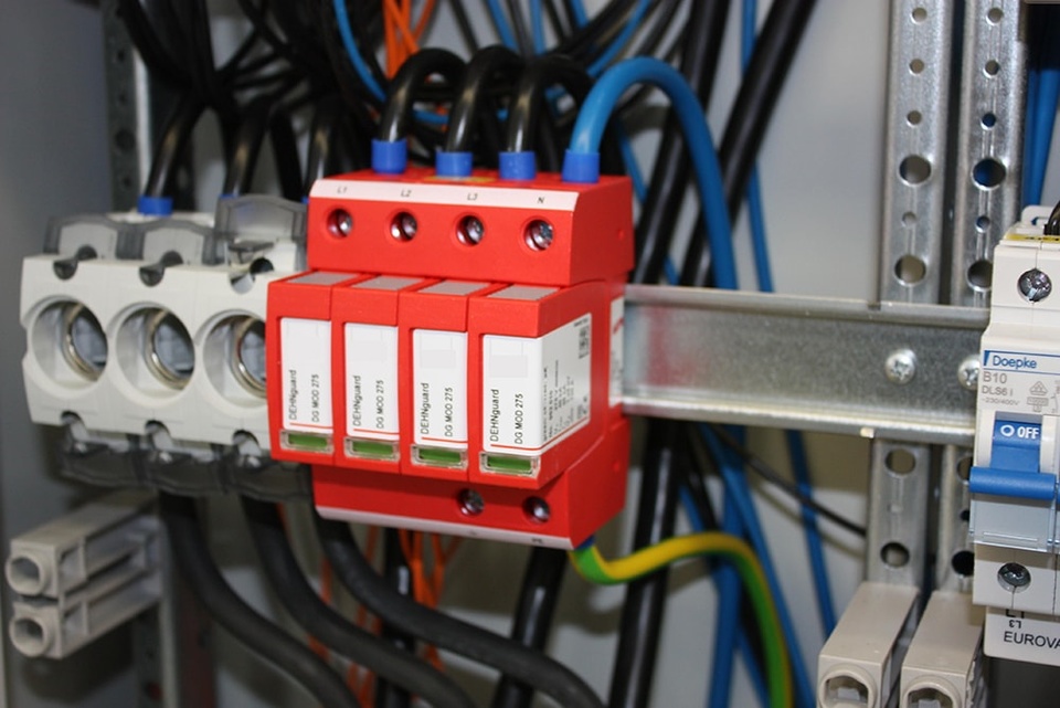 U berspannungsschutz bei Elektro Kleinschroth GmbH in Marktsteft